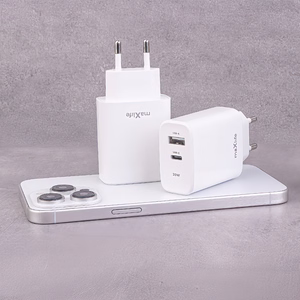 Maxlife MXTC-10-20AC PD QC lādētājs 1x USB-C 1x USB 20W balts