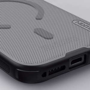 Nillkin Super Frosted Shield Pro Чехол совместимый с MagSafe для iPhone 17 Pro - прозрачный чёрный