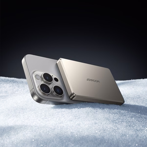 Joyroom JR-PBM08 Pro 22,5 W 10000 mAh ārējais akumulators ar bezvadu uzlādi un 2 x USB-C – titāna krāsā