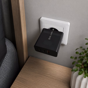 Blavec sienas lādētājs BC-11 GaN - USB + 2xType C - QC PD 65W 3A (TCBC11G-U2CB653A) melns