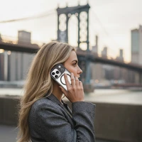 Liavec mīksts maciņš priekš Iphone 17 Pro titāna