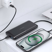 Portatīvais lādētājs Choetech B654 10000mAh 22,5W USB-A / USB-C / micro USB ar iebūvētu USB-C / Lightning kabeli (melns)