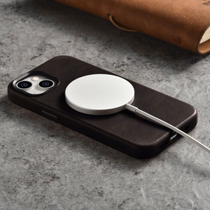 iCarer Oil Wax Premium ādas apvalks iPhone 14 Plus Magnētiskais ādas apvalks ar MagSafe Brūns (WMI14220703-BN)