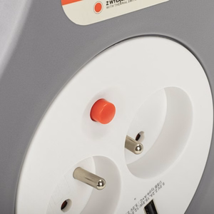 Montis MT188 – ievelkama 10 m pagarinātāja spole ar USB un 2 maiņstrāvas kontaktligzdām