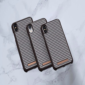 Nordic Elements Saeson Idun Pattern 2 vāciņš ierīcei iPhone XS Max, tumši brūns
