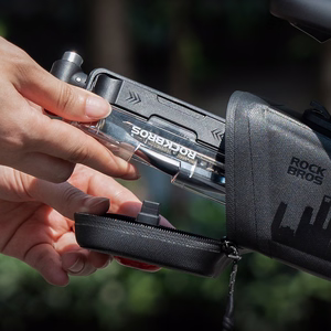Rockbros Multitool velosipēda instrumentu komplekts ar CO2 pumpi un sprūdrata atslēgu, melns