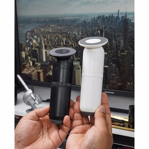 STM MagPod ar MagSafe saderīgs statīvs iPhone, balts