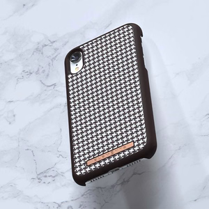 Nordic Elements Saeson Idun Pattern 2 vāciņš ierīcei iPhone XR, tumši brūns