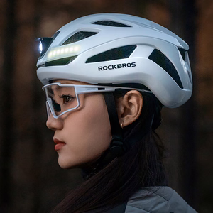 Rockbros ZK-077 velosipēda ķivere ar integrētu daudzvirzienu apgaismojumu 57-61 cm - balta