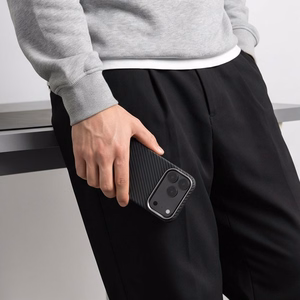 Tech-Protect Ion Carbon MagSafe vāciņš iPhone 18 Pro Max / 17 Pro Max – melns un sudrabains