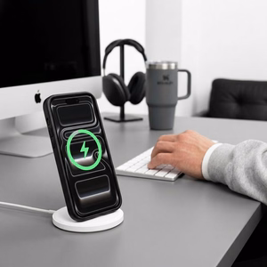 Tech-Protect Magmat MagSafe CC maciņš modelim iPhone 17 Pro Max / 18 Pro Max – caurspīdīgs melns