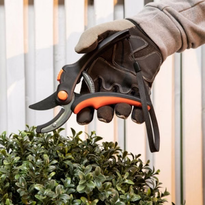 BLACK+DECKER sekators ar šķērveida asmeņiem, 20,3 cm