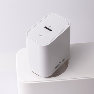 Maxlife MXTC-06-20C PD QC lādētājs 1x USB-C 20W balts + USB-C - USB-C kabelis 20W