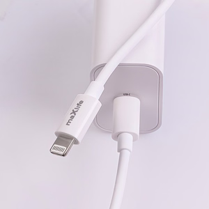 Maxlife MXTC-06-20C PD QC lādētājs 1x USB-C 20W balts + USB-C - Lightning kabelis 20W