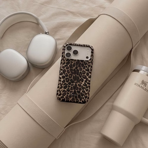 Tech-Protect Lamano MagSafe maciņš iPhone 18 Pro / 17 Pro, melns un brūns
