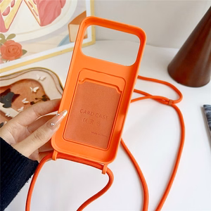 Hurtel maciņš ar kartes kabatu un pleca siksnu modelim iPhone 17 Pro / 18 Pro – oranžs
