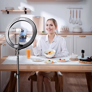 Wozinsky WRLD-00Y1S izturīgs oglekļa tērauda statīvs, 1.7 m, matēts - melns