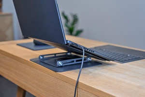 Regulējams, rotējošs, ergonomisks portatīvā datora statīvs 10–17″ LAPTOP STAND ROTO MT2662