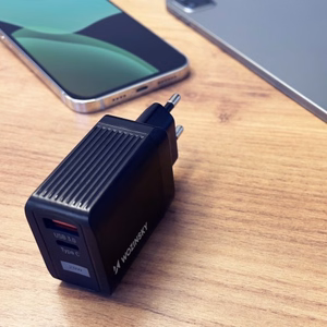 Lādētājs Wozinsky GaN melns 20W (USB / USB-C)