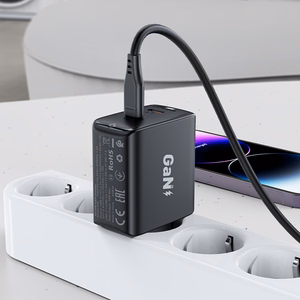Ātrais GaN 35W PD lādētājs 2x USB C Acefast A49 - melns