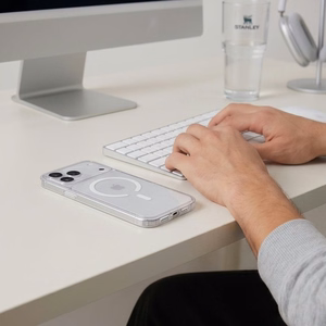 Tech-Protect Flexair Hybrid CC MagSafe maciņš modelim iPhone 17 Pro Max / 18 Pro Max – caurspīdīgs