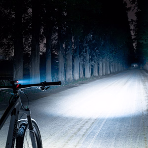 Rockbros RHL600 priekšējais velosipēda lukturis 600lm 2600mAh IPX6 - melns
