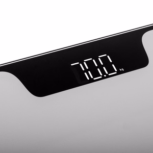 Adler AD 8174S – elektroniskie vannas istabas svari, 180 kg, 100 g, sudraba
