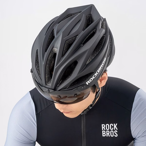 Rockbros velosipēda ķivere ar vizieri un noņemamām UV aizsargbrillēm, unisex - melna/brūna
