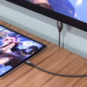 Kabeļa Hoco UA16 Type-C savienojums ar HDMI 2.0m, pelēks