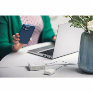 FORCELL F-ENERGY daudzfunkcionālais lādētājs 15W 4in1 ar USB/USB-C pieslēgvietu, portatīvo lādētāju 8000mAh un bezvadu uzlādi
