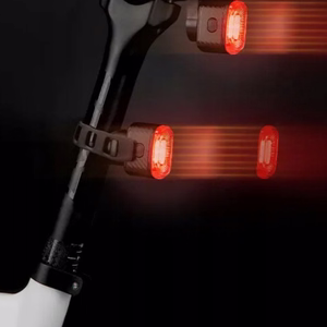 Rockbros Q2S LED aizmugurējais velosipēda lukturis ar Smart Stop System + USB-C - USB-A kabelis - melns