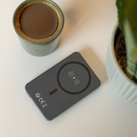 Forever bezvadu barošanas banka MATB-200 20W PD 5000 mAh magnētiska melna