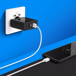Ugreen CD161 sienas lādētājs, 2× USB-A, 36 W, QC3.0 – melns