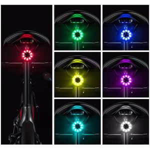 Rockbros Q1 aizmugurējais velosipēda lukturis 7 krāsu LED + USB-C - USB-A kabelis - melns