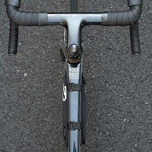 Rockbros G001 Flash Journey trīsstūrveida 0,8 l velosipēda rāmja soma – melna