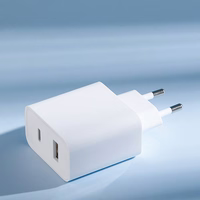 Xiaomi ceļojumu lādētājs Combo ātrais lādētājs USB-A / USB-C 33W PD balts (BHR4996GL)