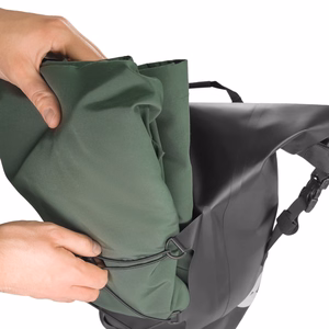 Ūdensnecaurlaidīga velosipēda bagāžnieka soma Wozinsky WBB24BK, 25 l, melna