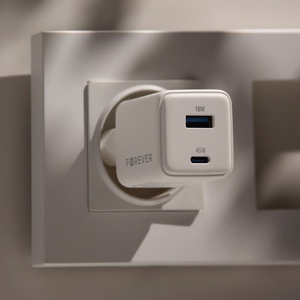 Forever TC-08-45AC GaN PD QC lādētājs 1x USB-C 1x USB 45W balts