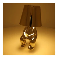 Galda lampa pie gultas GOLD MAN Art Deco sēdoša (versija 2) MLTL