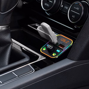 Automašīnas Bluetooth FM raidītājs ar 2 USB portiem