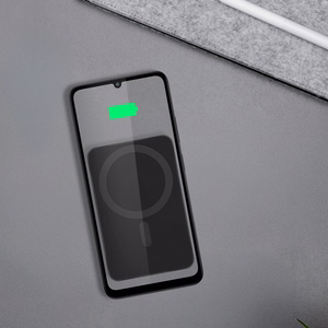 Krüger&Matz magnētiskais bezvadu ārējais akumulators, 10000 mAh, melns