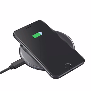 Crong PowerSpot Qi 15 W USB-C bezvadu lādētājs ar rūdīta stikla pārklājumu, ēnu melns