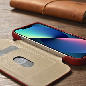 iCarer CE Premium ādas folio vāciņš iPhone 14 Plus ar MagSafe magnētisku flip vāciņu - sarkanā krāsā