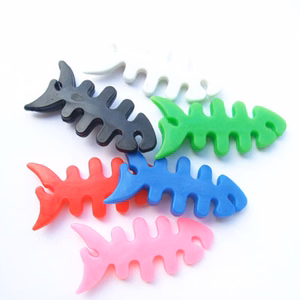 Fish-shaped headphone cable wrap - white