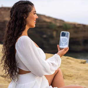 STM Relax Sand MagSafe vāciņš ierīcei iPhone 15 Pro Max, caurspīdīgs un balts