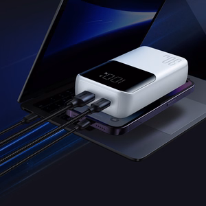 Mini portatīvais lādētājs Joyroom JR-PBC06 30W 10000mAh ar iebūvētiem kabeļiem (balts)