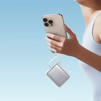 Joyroom JR-PBF27 10000mAh 22.5W portatīvais lādētājs ar iebūvētiem USB-C un Lightning kabeļiem - balta