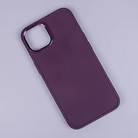 Satin case for iPhone 16e / 17e burgundy