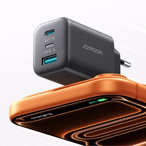 Joyroom JR-TO1 GaN 45W USB-C Lightning USB-A sienas lādētājs melns