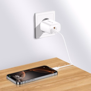 Tech-Protect NCA20 PD 20W QC3.0 USB-A / USB-C sienas lādētājs + USB-C / Lightning kabelis 100cm - balts